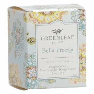 Sviečka s vôňou frézie Greenleaf Bella Freesia