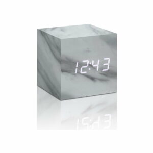 Budík v mramorovom dekore s bielym LED displejom Gingko Cube Click Clock Gingko