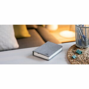 Sivá malá LED stolová lampa v tvare knihy Gingko Booklight Gingko